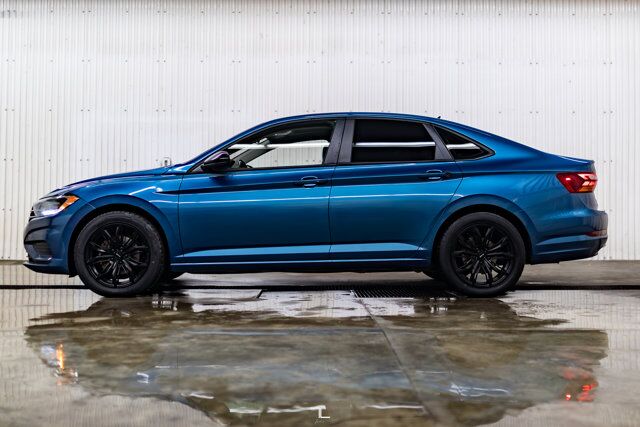 2019 Volkswagen Jetta Highline Leather Roof BCam Red Deer AB