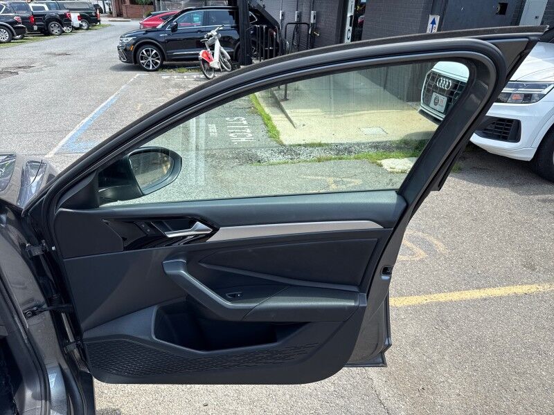 2019 Volkswagen Jetta R-Line FWD Arlington VA