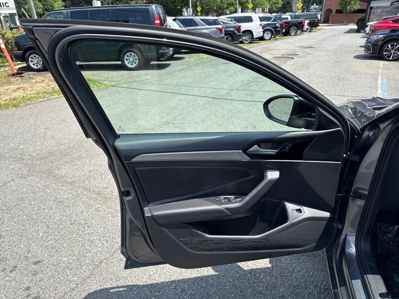 2019 Volkswagen Jetta R-Line FWD Arlington VA