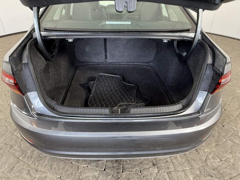 2019 Volkswagen Jetta SEL Auto Maumee OH