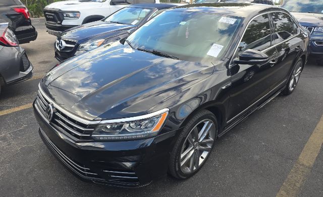 2019 Volkswagen Passat 2.0T SE R-Line