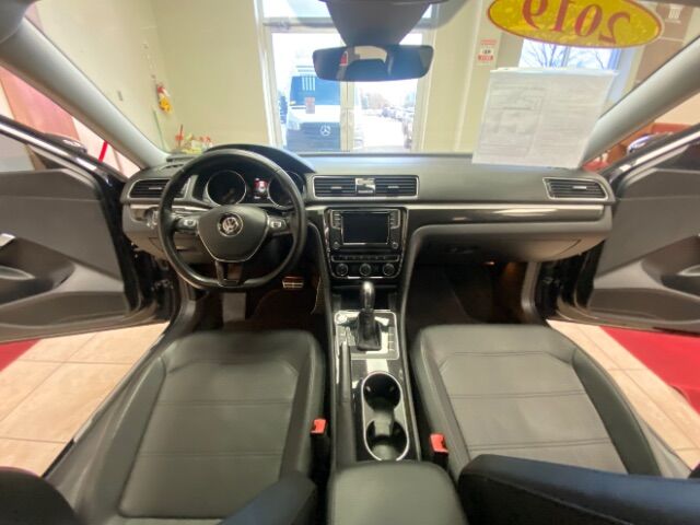 2019 Volkswagen Passat 2.0T SE R-Line Charlotte NC