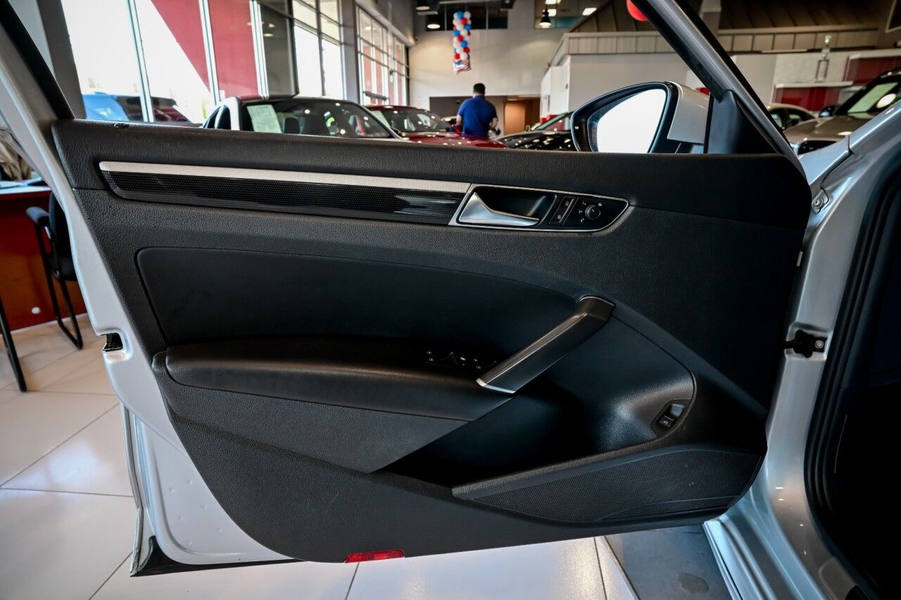 2019 Volkswagen Passat 2.0T SE R-Line Springfield NJ