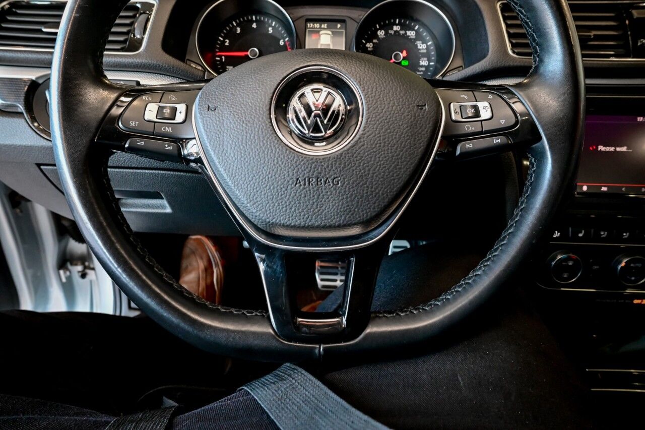 2019 Volkswagen Passat 2.0T SE R-Line Springfield NJ