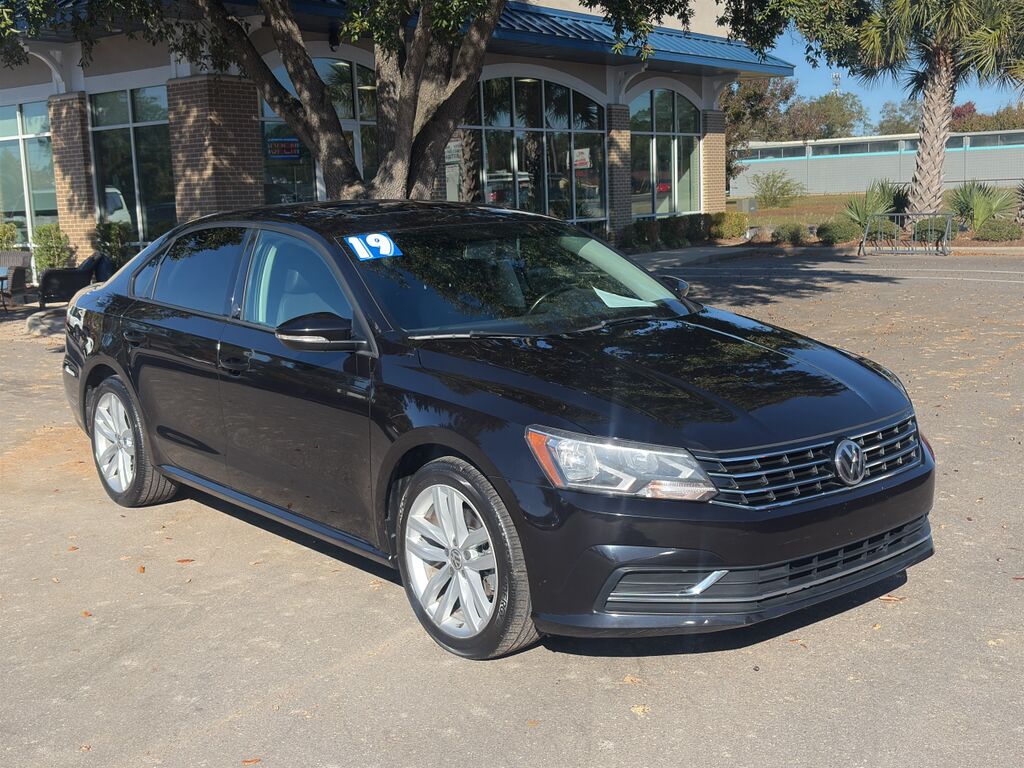 2019 Volkswagen Passat 2.0T Wolfsburg Edition