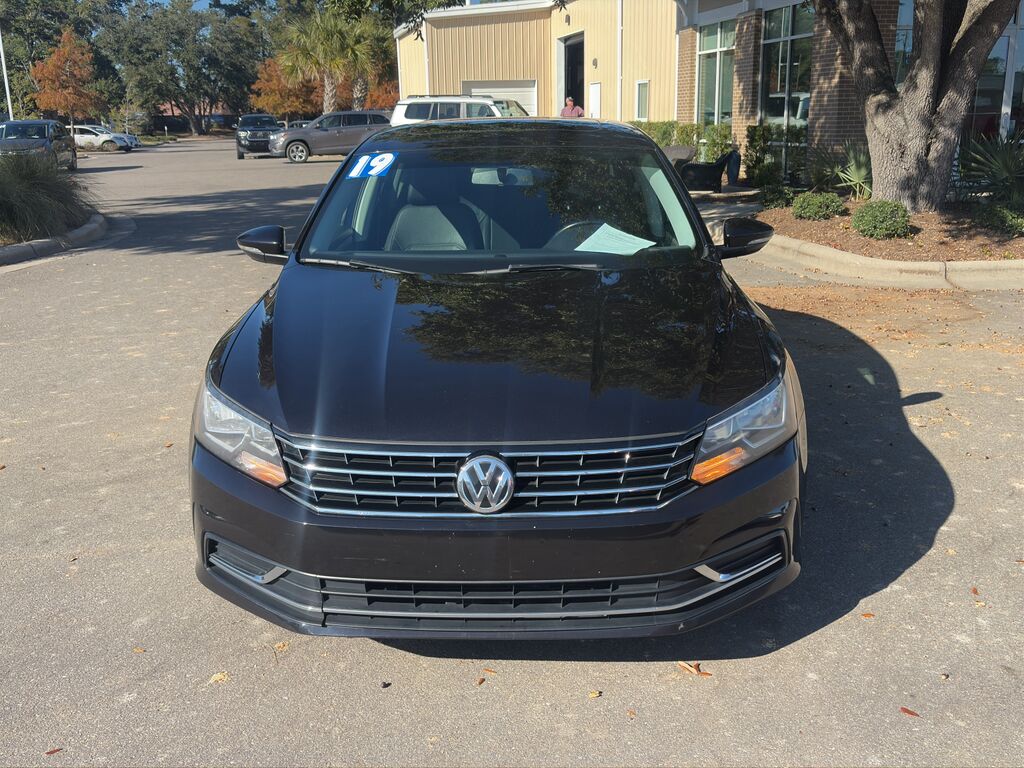 2019 Volkswagen Passat 2.0T Wolfsburg Edition