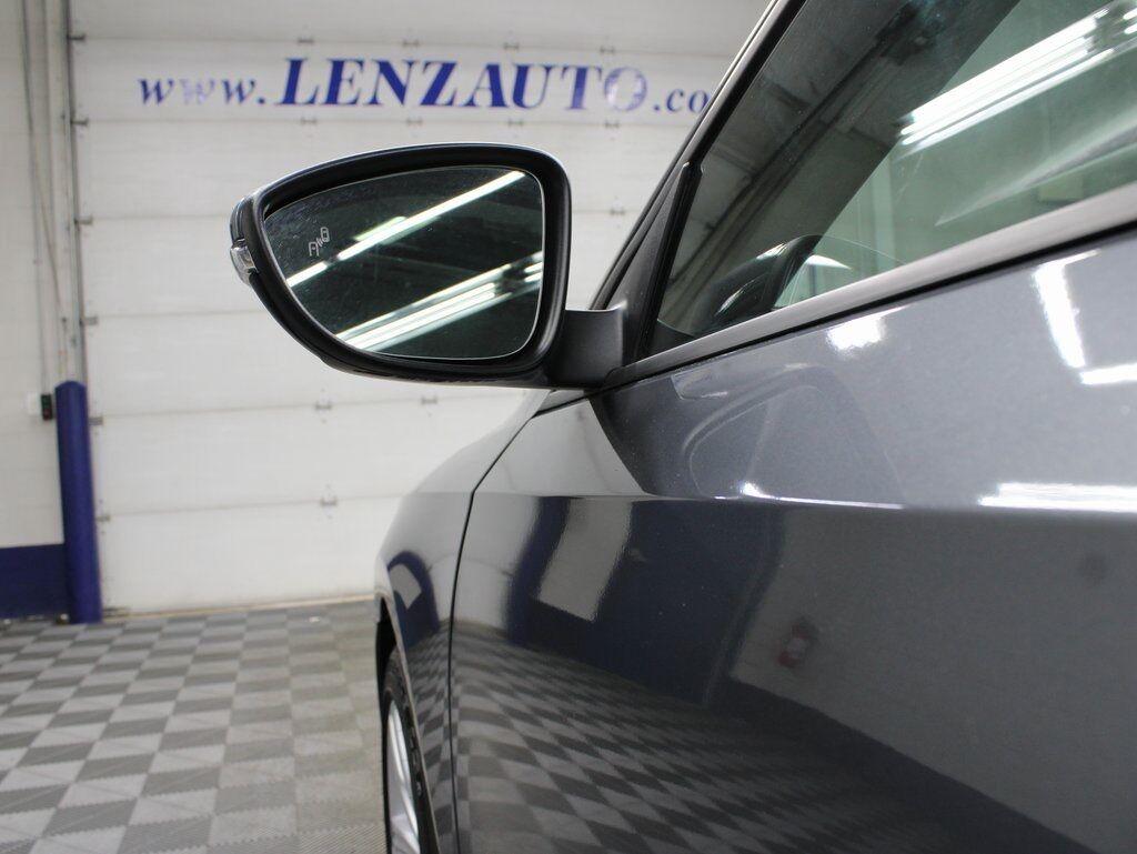 2019 Volkswagen Passat Wolfsburg FWD Fond du Lac WI