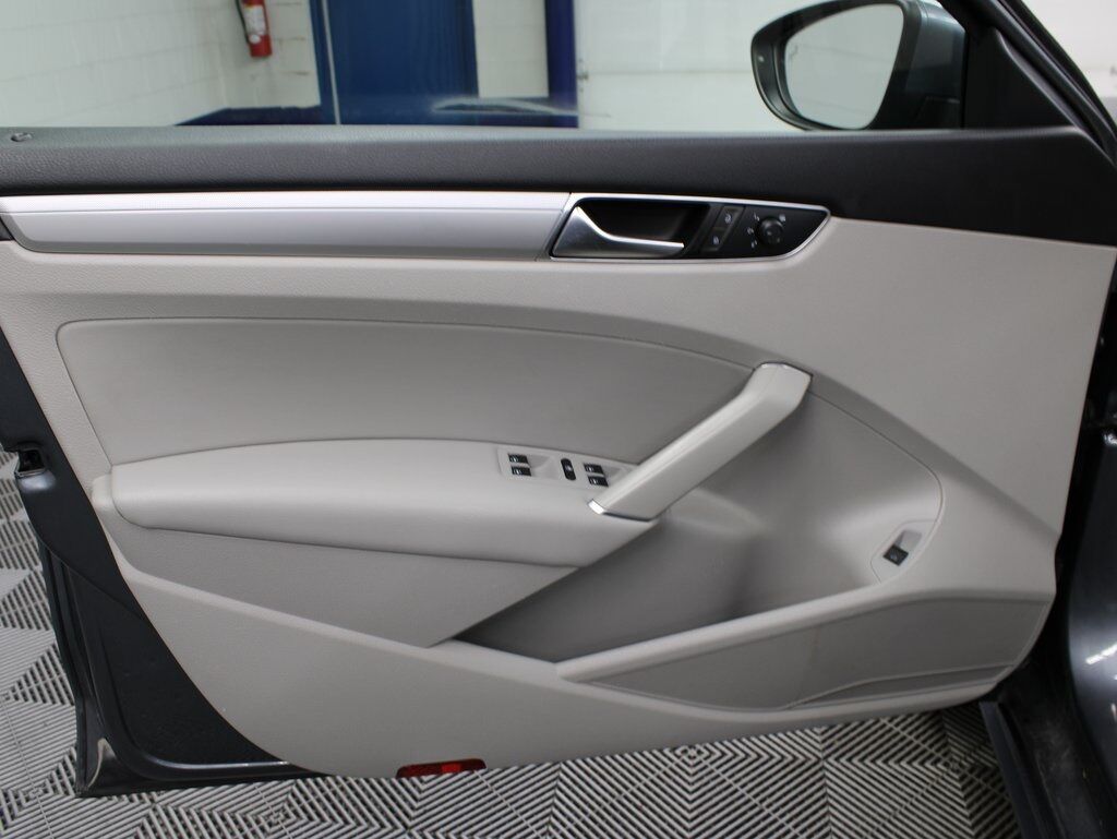 2019 Volkswagen Passat Wolfsburg FWD Fond du Lac WI