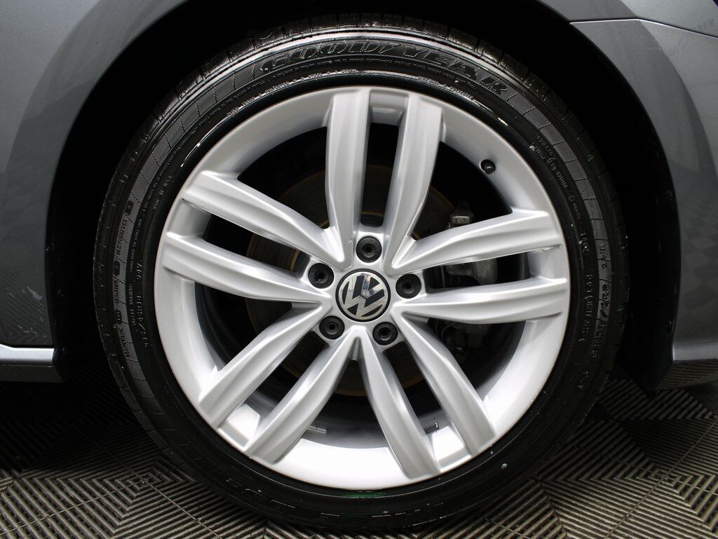 2019 Volkswagen Passat Wolfsburg FWD Fond du Lac WI