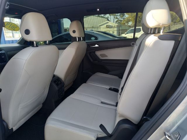 2019 Volkswagen Tiguan 2.0T SE | 2.0T SEL | 2.0T SEL R-Line | 2.0T SEL R-Line Black Sarasota FL