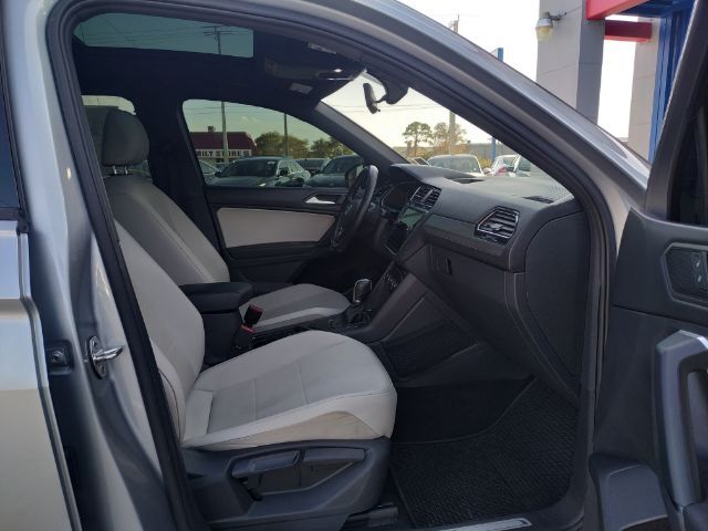 2019 Volkswagen Tiguan 2.0T SE | 2.0T SEL | 2.0T SEL R-Line | 2.0T SEL R-Line Black Sarasota FL