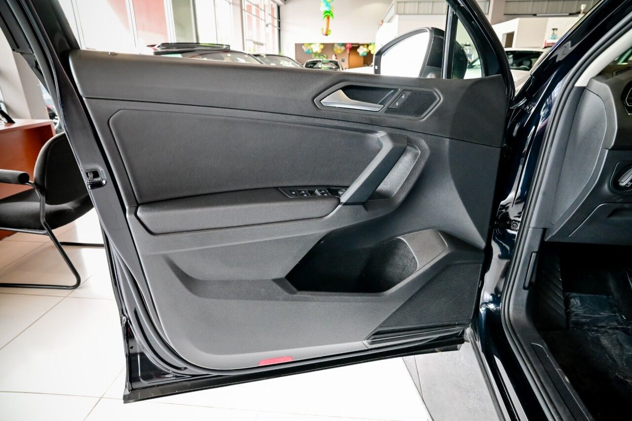 2019 Volkswagen Tiguan SE photo 14
