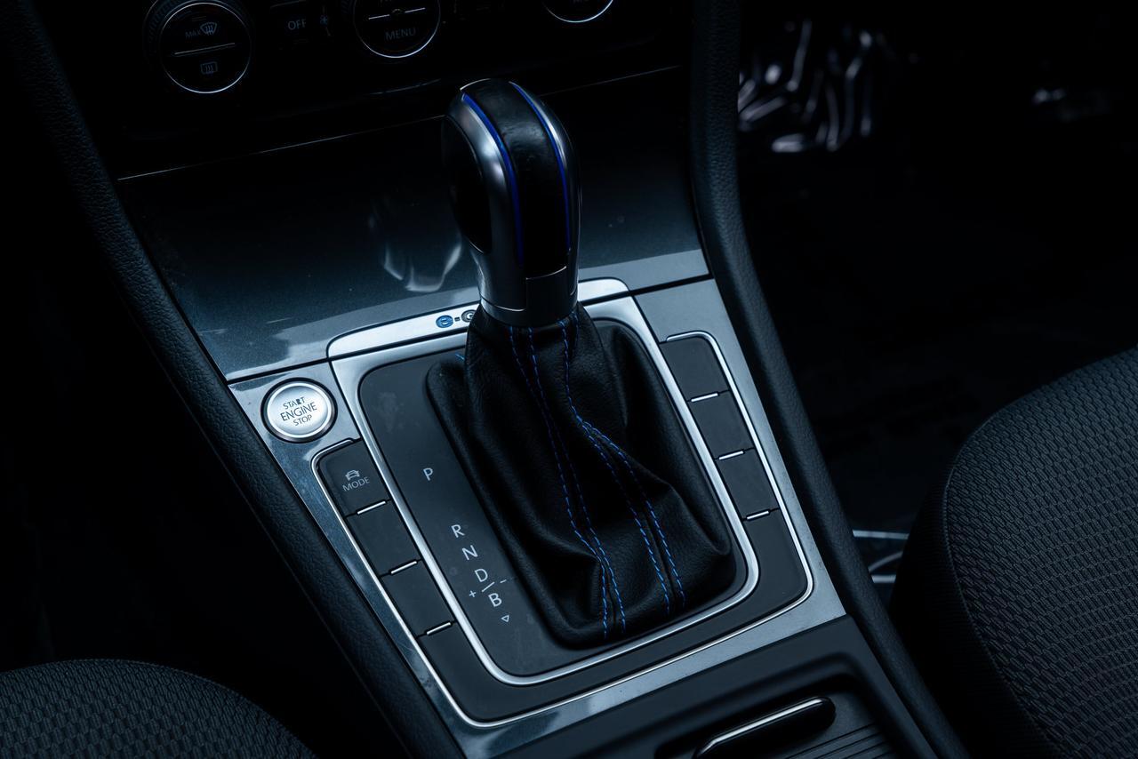2019 Volkswagen e-Golf SE Heated Seats / 8" Touchscreen Portland OR