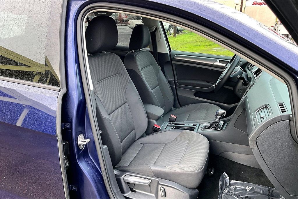 2019 Volkswagen e-Golf SE OR