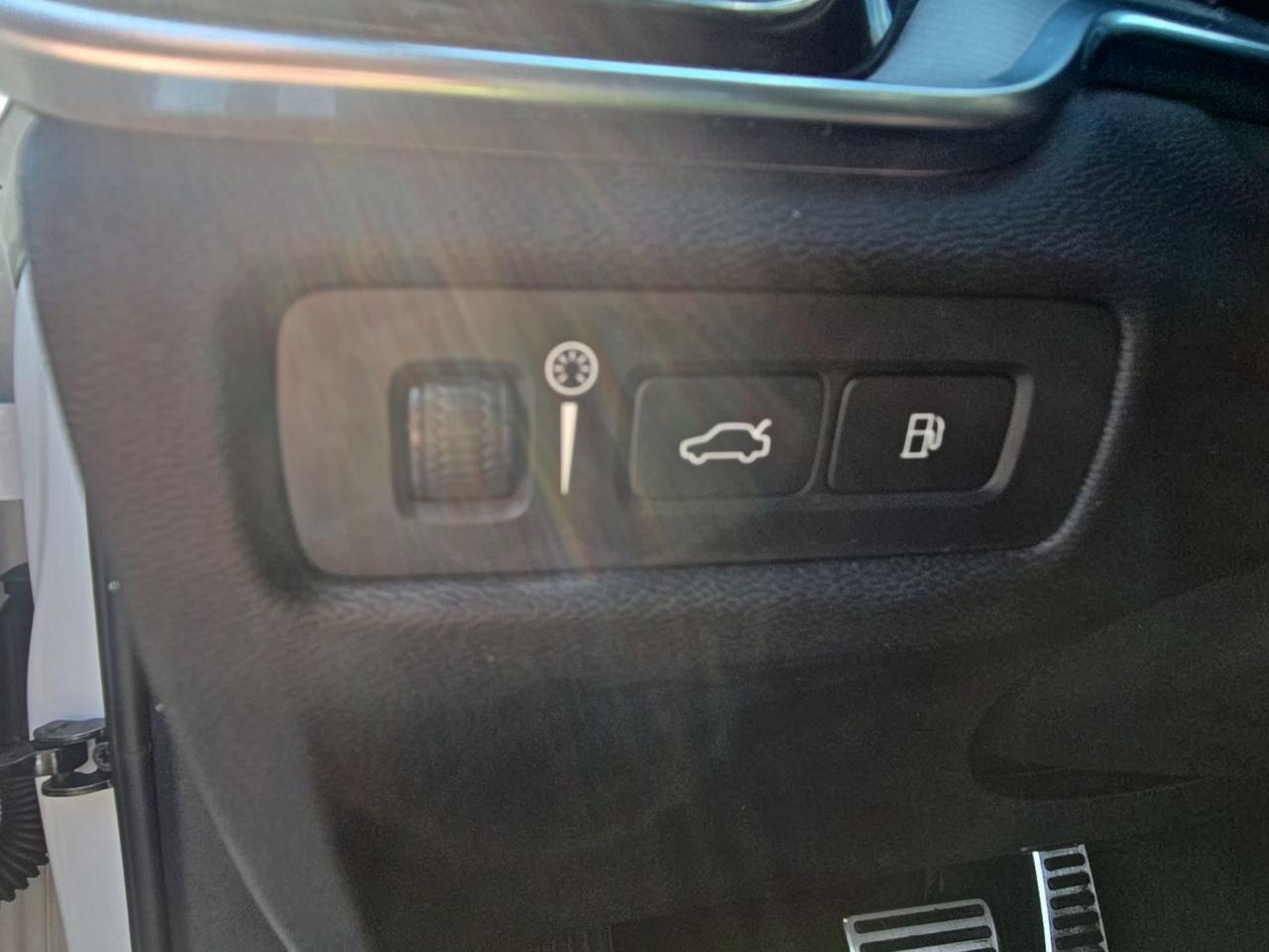 2019 Volvo S60 Hybrid T8 R-Design Fredericksburg VA