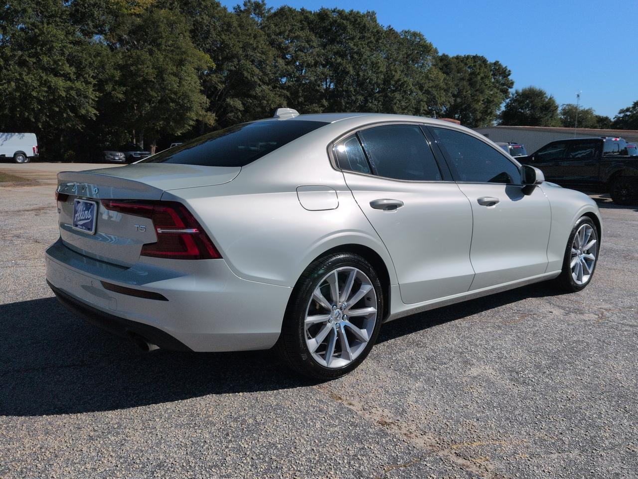 2019 Volvo S60 Momentum Appleton WI