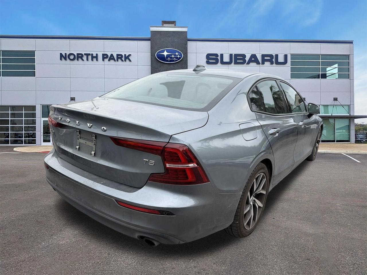 2019 Volvo S60 Momentum