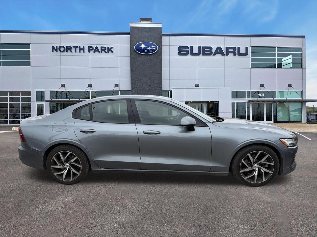 2019 Volvo S60 Momentum