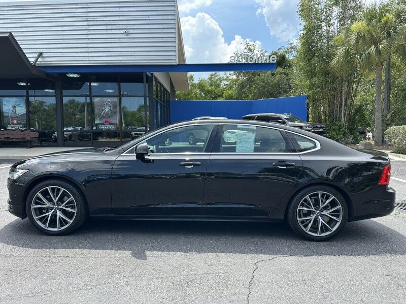 2019 Volvo S90 Momentum