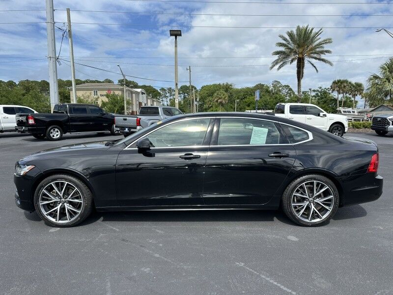 2019 Volvo S90 Momentum
