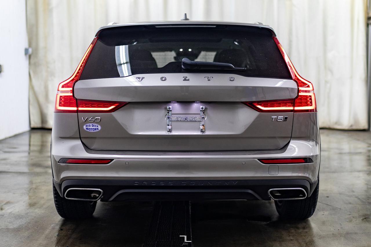 2019 Volvo V60 Cross Country AWD B5 Momentum Leather Roof Nav BCam Red Deer AB