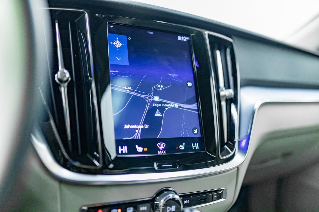 2019 Volvo V60 Cross Country AWD B5 Momentum Leather Roof Nav BCam Red Deer AB