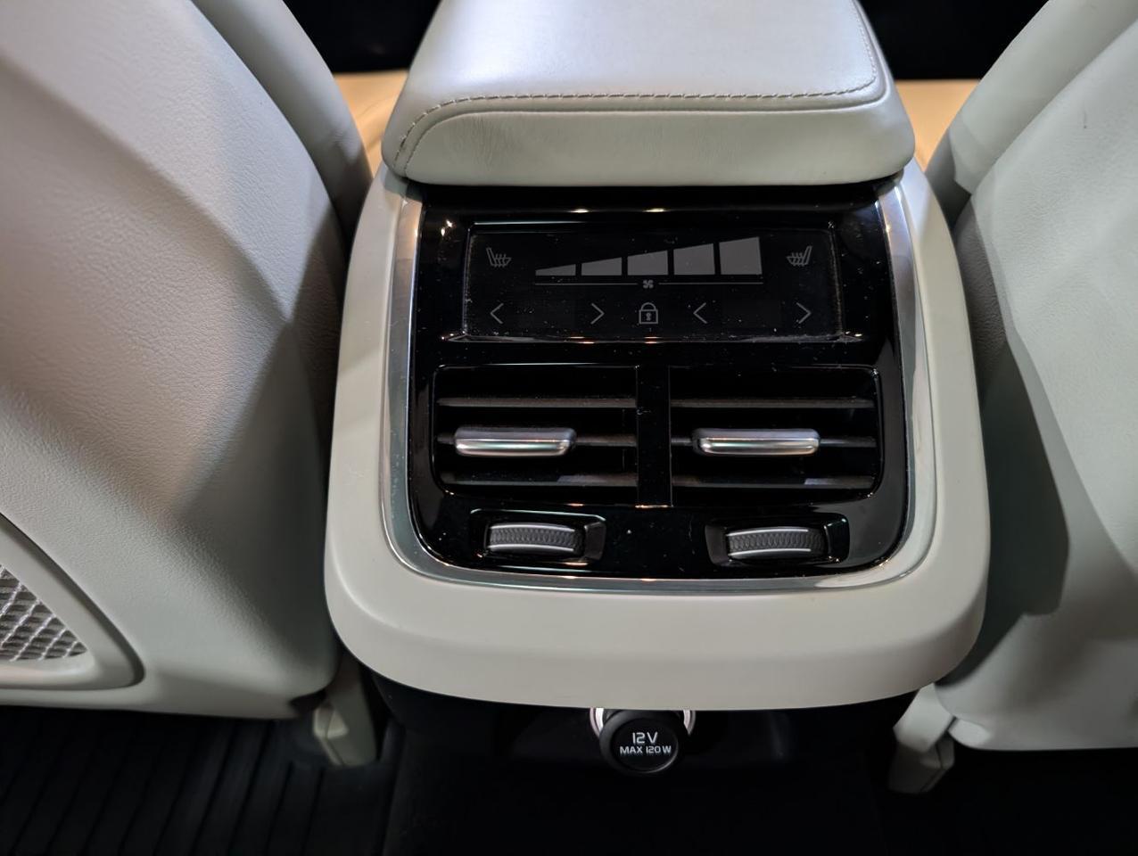 2019 Volvo V60 T6 AWD Inscription | Bowers & Wilkins Premium Audio, Adaptive Suspension & Climate Comfort Seats Portland OR