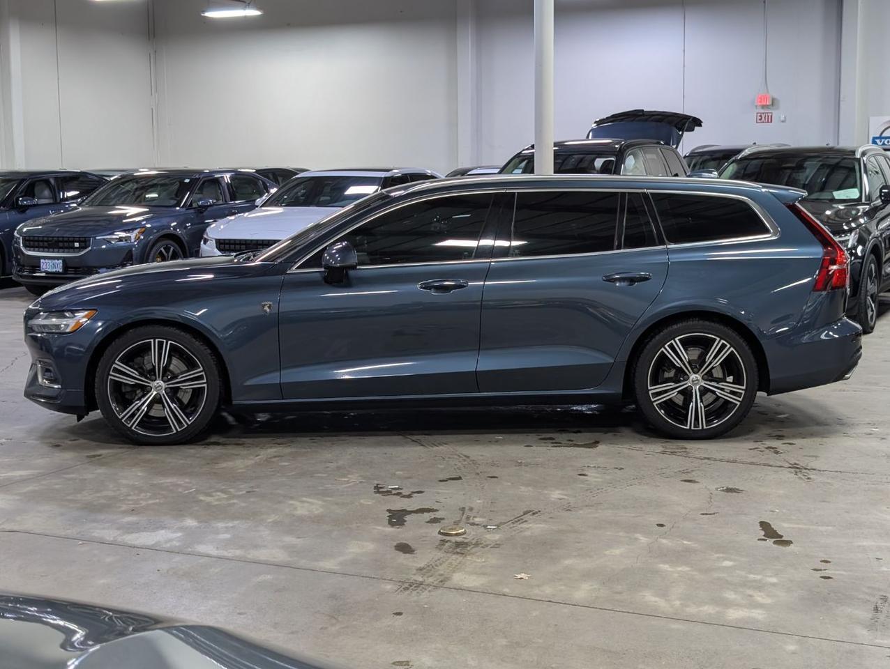 2019 Volvo V60 T6 AWD Inscription | Bowers & Wilkins Premium Audio, Adaptive Suspension & Climate Comfort Seats Portland OR