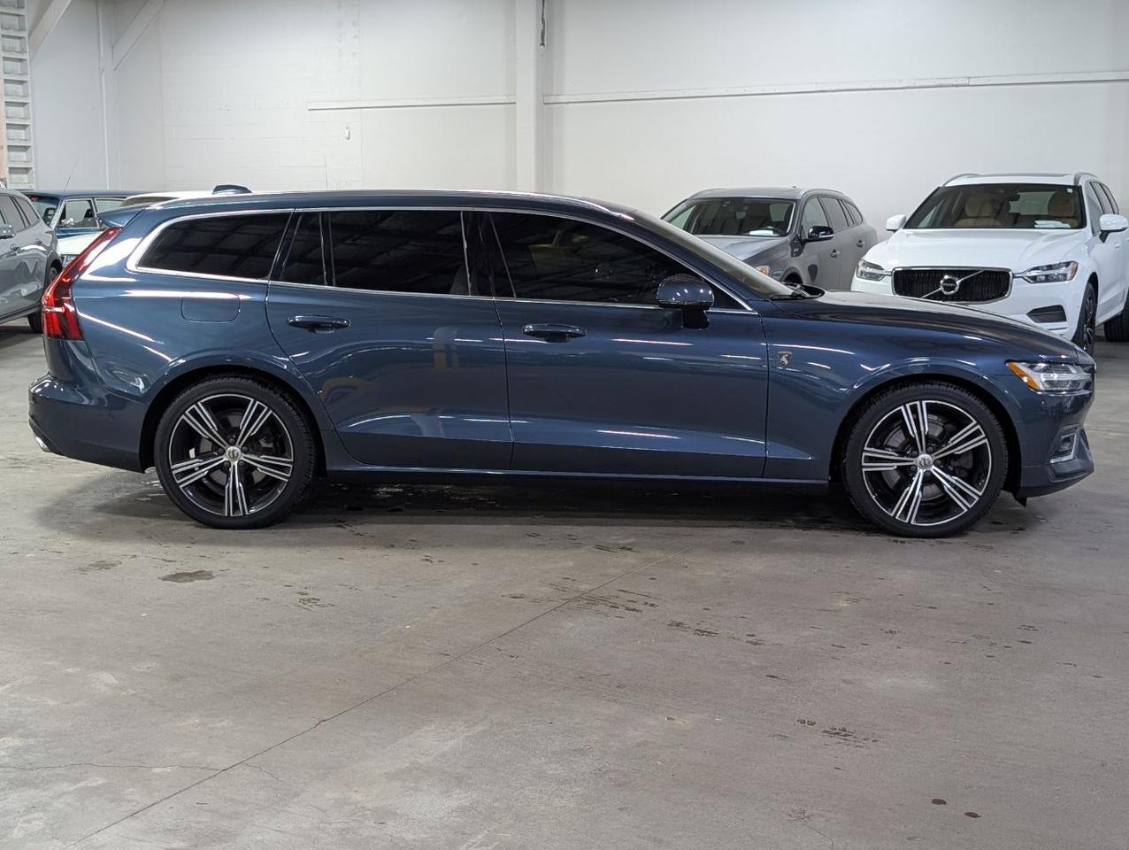 2019 Volvo V60 T6 AWD Inscription | Bowers & Wilkins Premium Audio, Adaptive Suspension & Climate Comfort Seats Portland OR