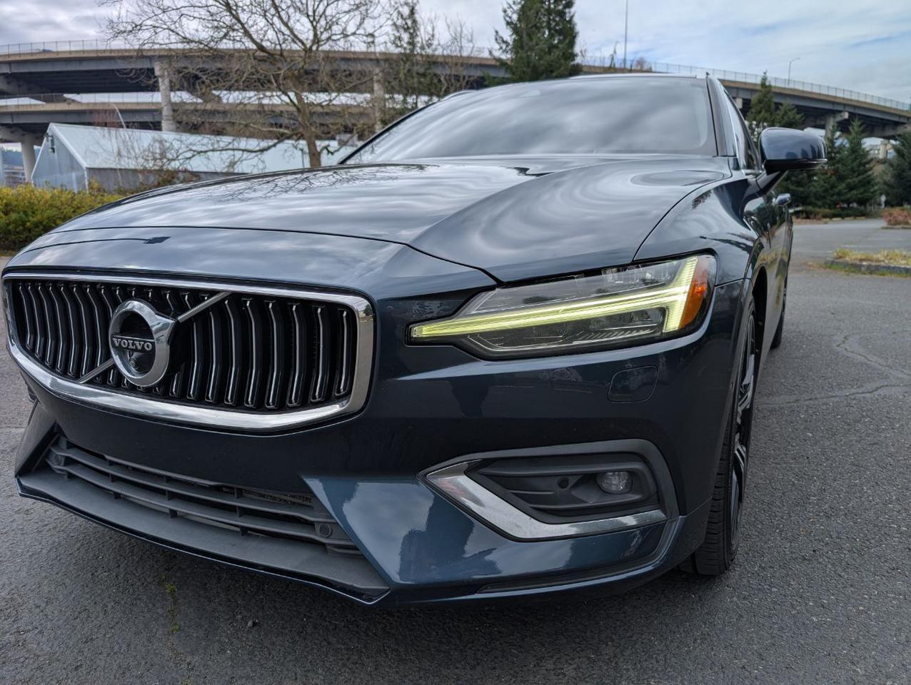 2019 Volvo V60 T6 AWD Inscription | Bowers & Wilkins Premium Audio, Adaptive Suspension & Climate Comfort Seats Portland OR
