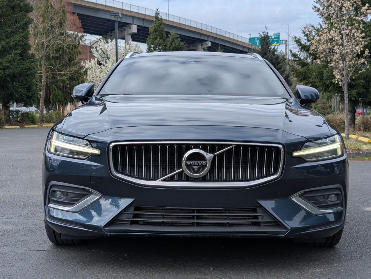 2019 Volvo V60 T6 AWD Inscription | Bowers & Wilkins Premium Audio, Adaptive Suspension & Climate Comfort Seats Portland OR