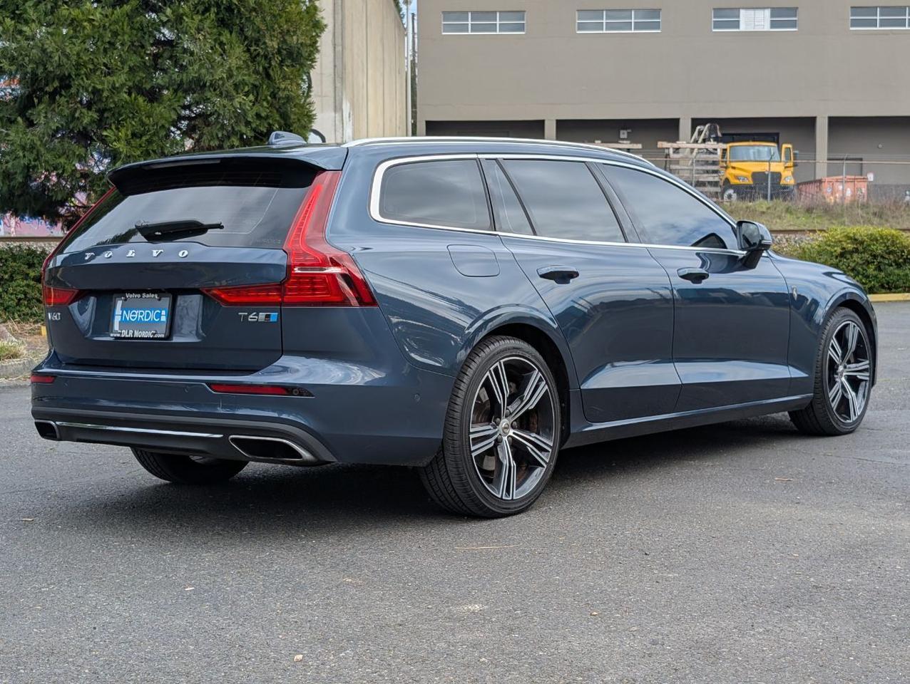 2019 Volvo V60 T6 AWD Inscription | Bowers & Wilkins Premium Audio, Adaptive Suspension & Climate Comfort Seats Portland OR