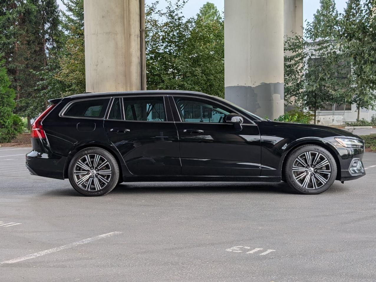 2019 Volvo V60 T6 AWD Inscription LUX w/Harman Kardon, Pilot Assist, Head Up Disp, Heated/Cooled & Massage Seats Portland OR