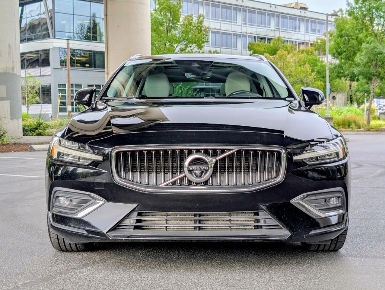 2019 Volvo V60 T6 AWD Inscription LUX w/Harman Kardon, Pilot Assist, Head Up Disp, Heated/Cooled & Massage Seats Portland OR