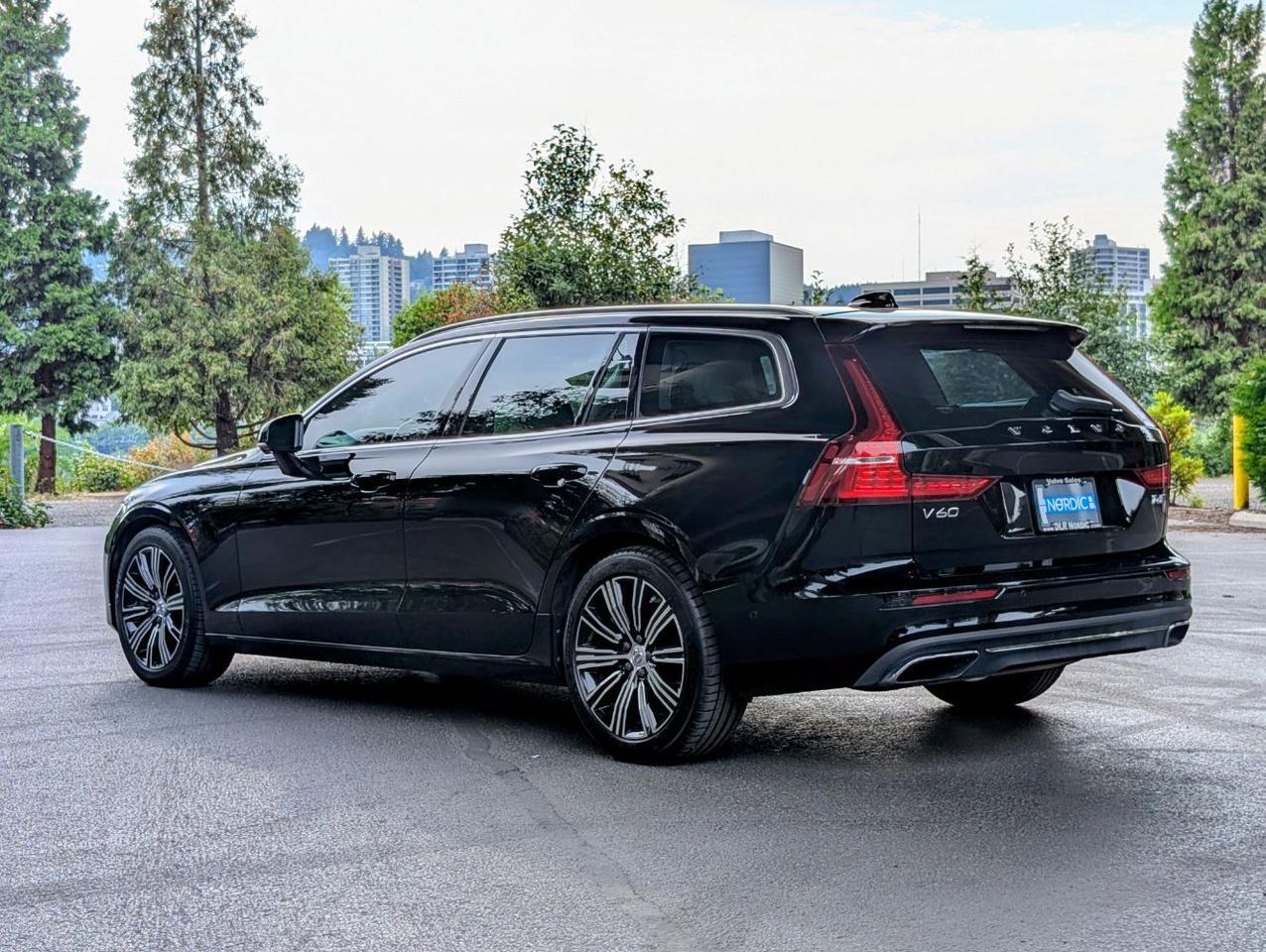 2019 Volvo V60 T6 AWD Inscription LUX w/Harman Kardon, Pilot Assist, Head Up Disp, Heated/Cooled & Massage Seats Portland OR