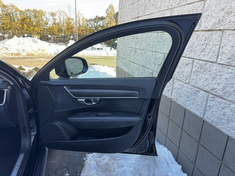 2019 Volvo V90 Cross Country Willow Grove PA