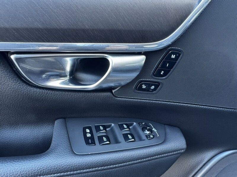 2019 Volvo V90 Cross Country Willow Grove PA