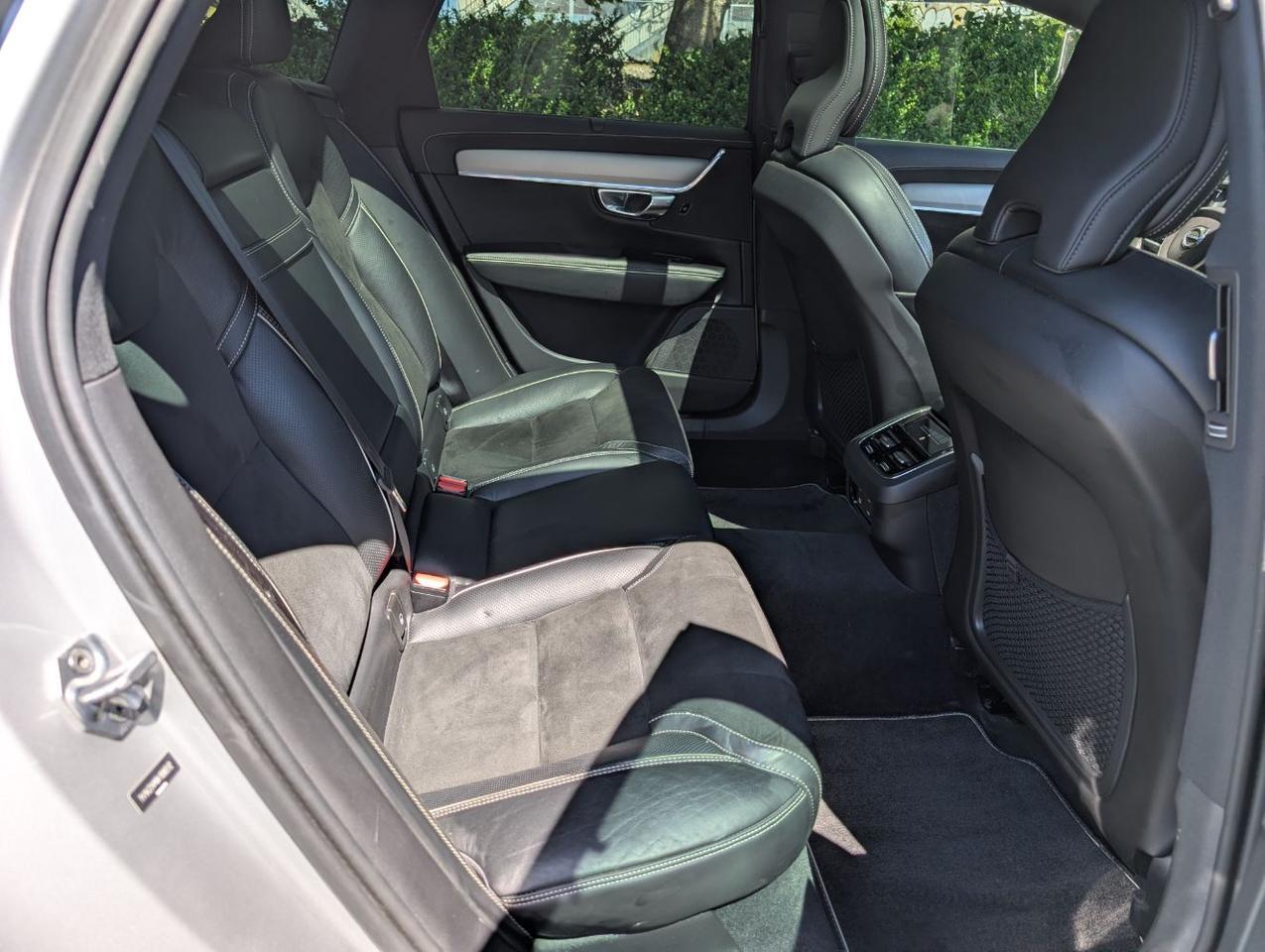 2019 Volvo V90 T6 AWD R-Design | 330hp, Harman Kardon, Pilot Assist, 360 Cam, Head Up Display & Air Suspension Portland OR