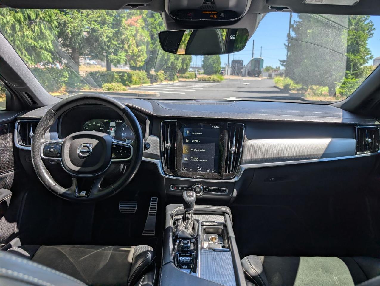 2019 Volvo V90 T6 AWD R-Design | 330hp, Harman Kardon, Pilot Assist, 360 Cam, Head Up Display & Air Suspension Portland OR