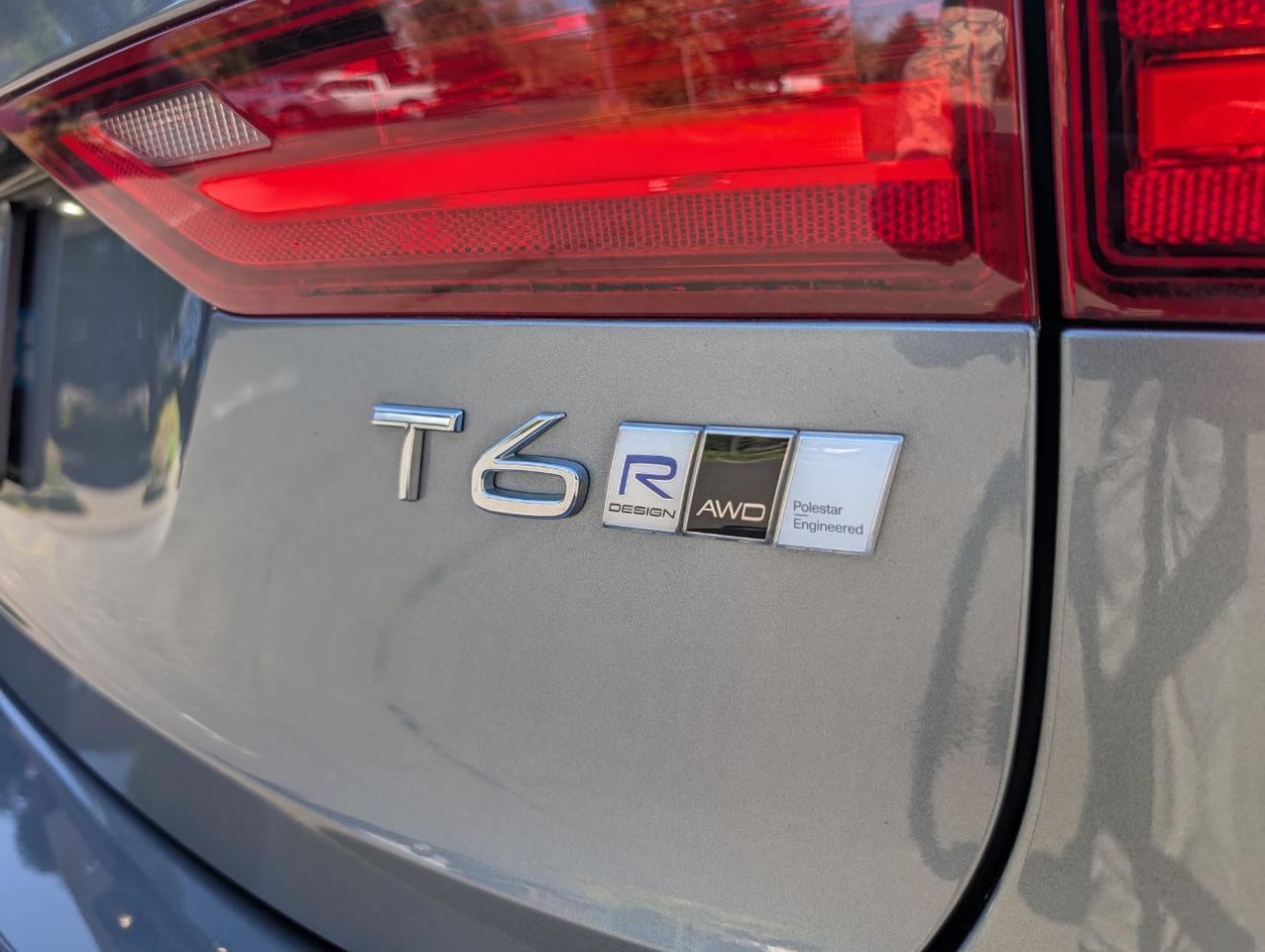 2019 Volvo V90 T6 AWD R-Design | Bowers & Wilkins Premium Audio, Pilot Assist, Head Up Disp, 4 Heated Seats & Wheel Portland OR