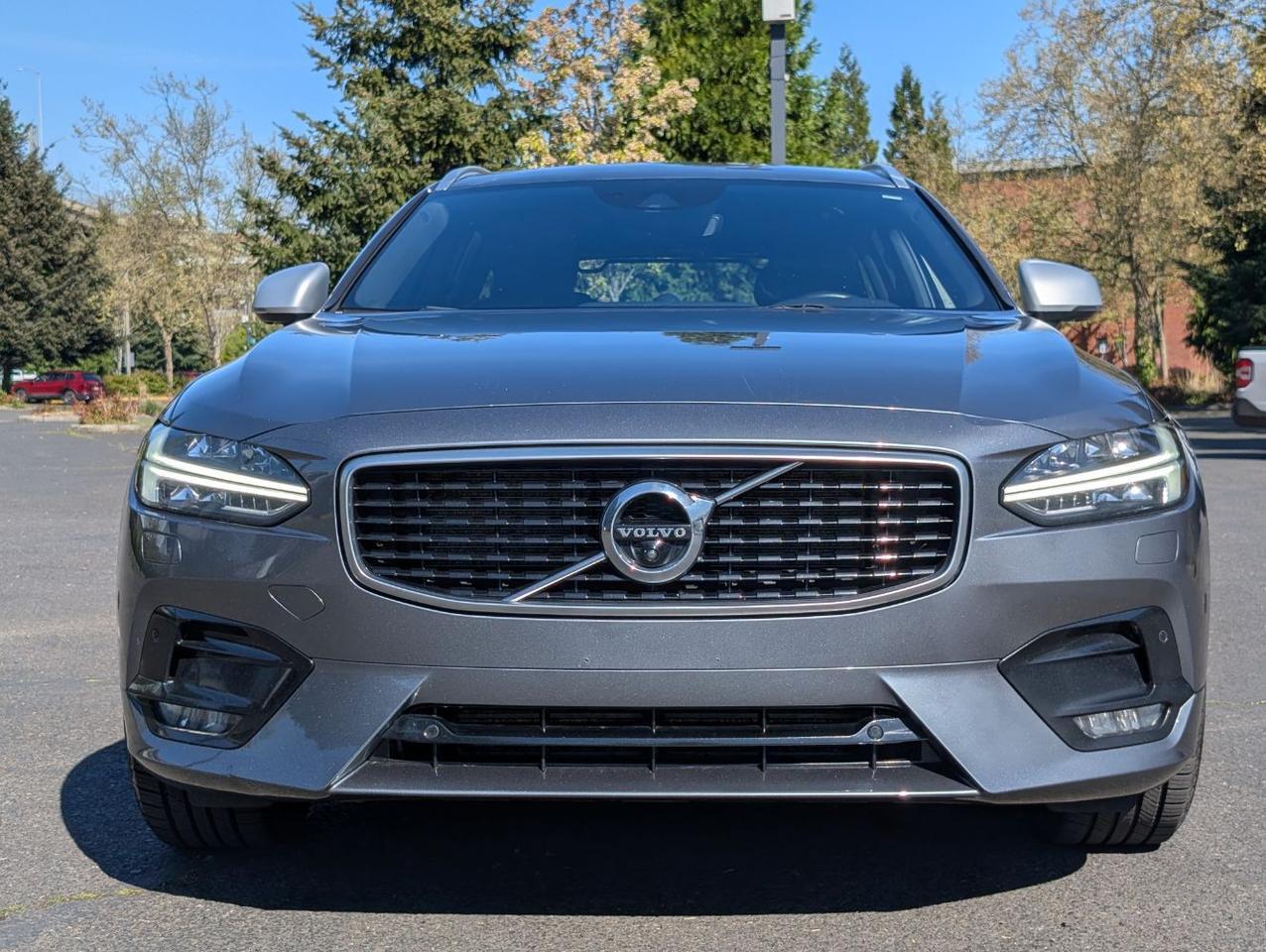 2019 Volvo V90 T6 AWD R-Design | Bowers & Wilkins Premium Audio, Pilot Assist, Head Up Disp, 4 Heated Seats & Wheel Portland OR