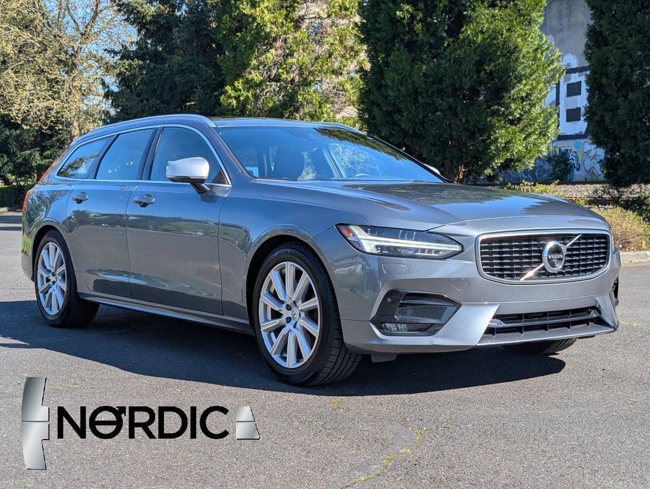 2019 Volvo V90 T6 AWD R-Design | Bowers & Wilkins Premium Audio, Pilot Assist, Head Up Disp, 4 Heated Seats & Wheel