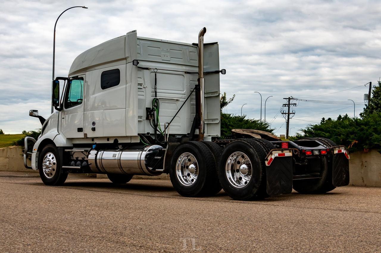 2019 Volvo VNL 64T 740 Tractor Sleeper Red Deer AB
