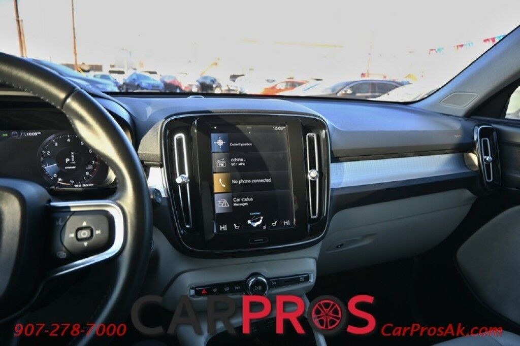 2019 Volvo XC40 Momentum - AWD - Premium & Vision Pkg - Power & Heated Leather Seats - Keyless Entry / Push to Start - Navigation - Bluetooth - Backup Camera - Power Tilt Heated Side Mirrors - Collision Warning System / Blind Spot Alert - 1 Owner Anchorage AK