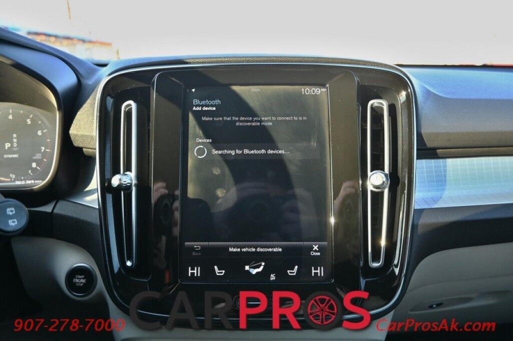 2019 Volvo XC40 Momentum - AWD - Premium & Vision Pkg - Power & Heated Leather Seats - Keyless Entry / Push to Start - Navigation - Bluetooth - Backup Camera - Power Tilt Heated Side Mirrors - Collision Warning System / Blind Spot Alert - 1 Owner Anchorage AK