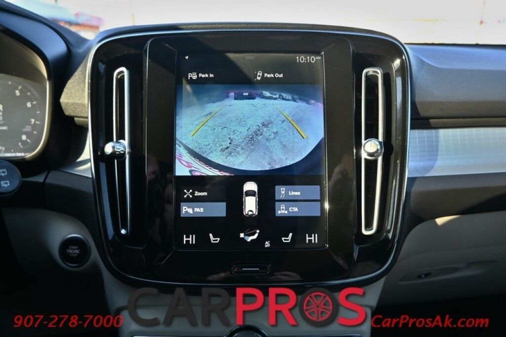 2019 Volvo XC40 Momentum - AWD - Premium & Vision Pkg - Power & Heated Leather Seats - Keyless Entry / Push to Start - Navigation - Bluetooth - Backup Camera - Power Tilt Heated Side Mirrors - Collision Warning System / Blind Spot Alert - 1 Owner Anchorage AK