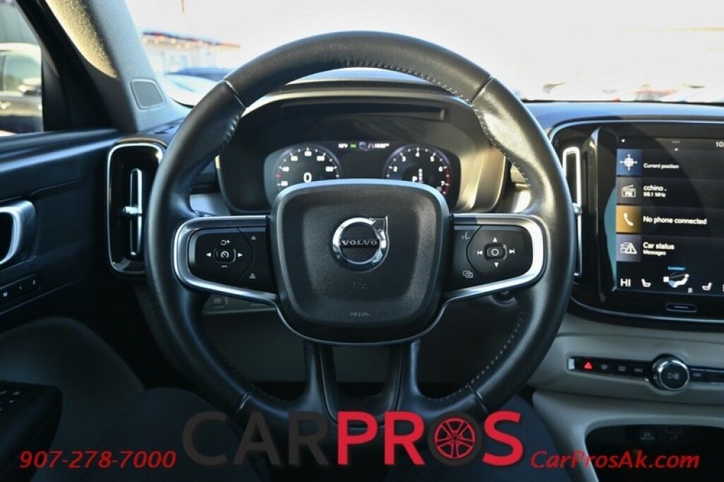 2019 Volvo XC40 Momentum - AWD - Premium & Vision Pkg - Power & Heated Leather Seats - Keyless Entry / Push to Start - Navigation - Bluetooth - Backup Camera - Power Tilt Heated Side Mirrors - Collision Warning System / Blind Spot Alert - 1 Owner Anchorage AK