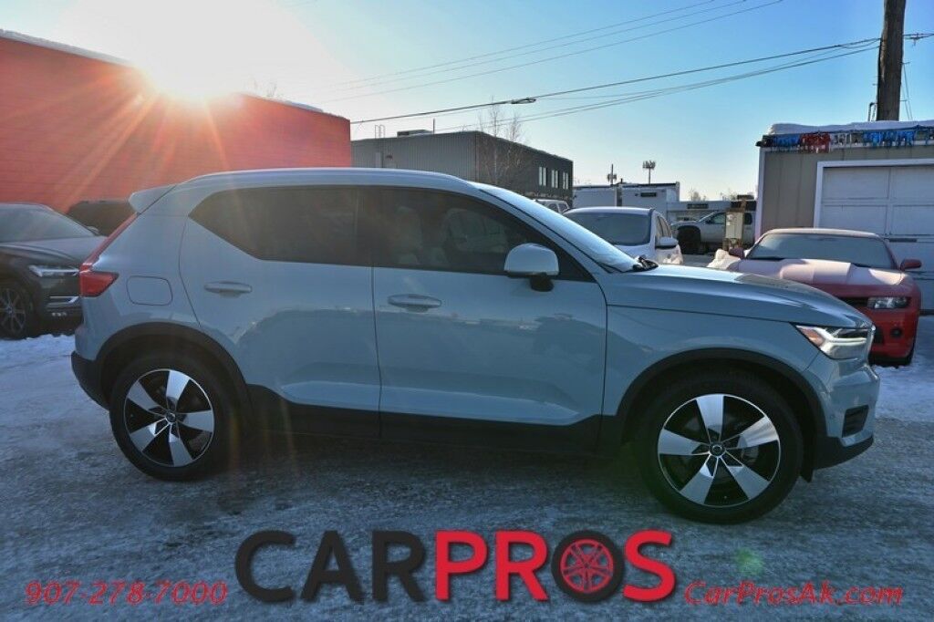 2019 Volvo XC40 Momentum - AWD - Premium & Vision Pkg - Power & Heated Leather Seats - Keyless Entry / Push to Start - Navigation - Bluetooth - Backup Camera - Power Tilt Heated Side Mirrors - Collision Warning System / Blind Spot Alert - 1 Owner Anchorage AK