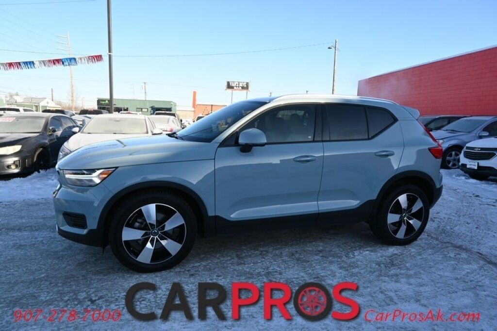 2019 Volvo XC40 Momentum - AWD - Premium & Vision Pkg - Power & Heated Leather Seats - Keyless Entry / Push to Start - Navigation - Bluetooth - Backup Camera - Power Tilt Heated Side Mirrors - Collision Warning System / Blind Spot Alert - 1 Owner Anchorage AK