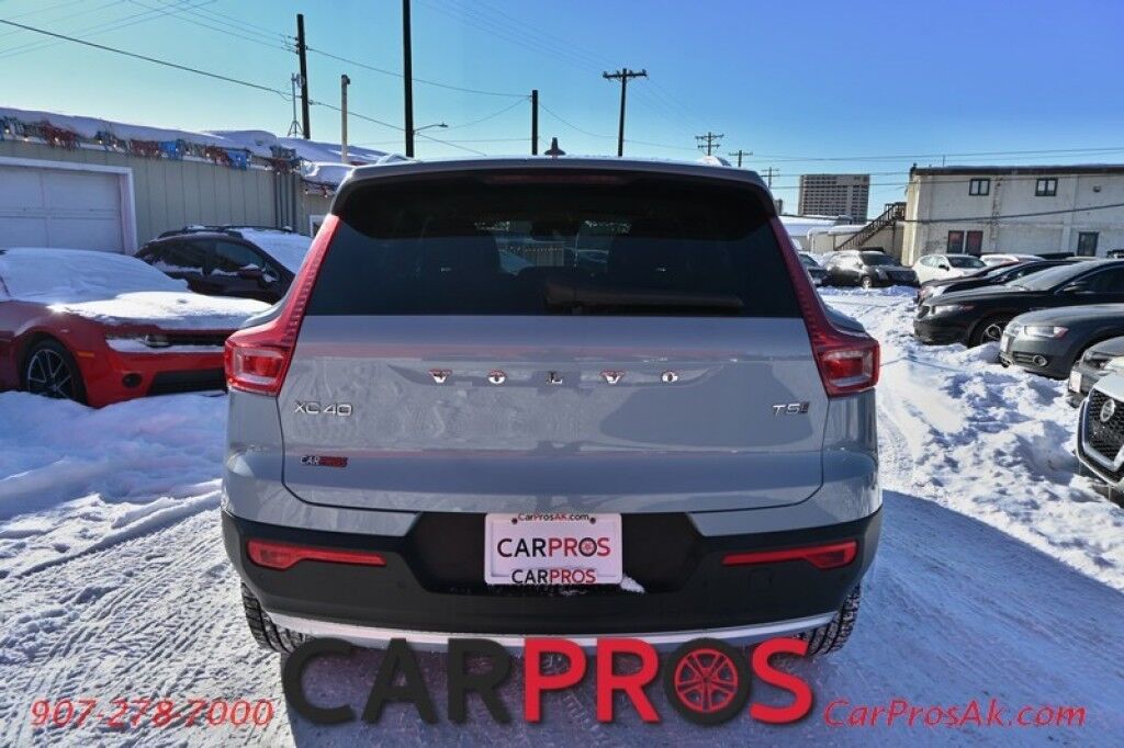 2019 Volvo XC40 Momentum - AWD - Premium & Vision Pkg - Power & Heated Leather Seats - Keyless Entry / Push to Start - Navigation - Bluetooth - Backup Camera - Power Tilt Heated Side Mirrors - Collision Warning System / Blind Spot Alert - 1 Owner Anchorage AK